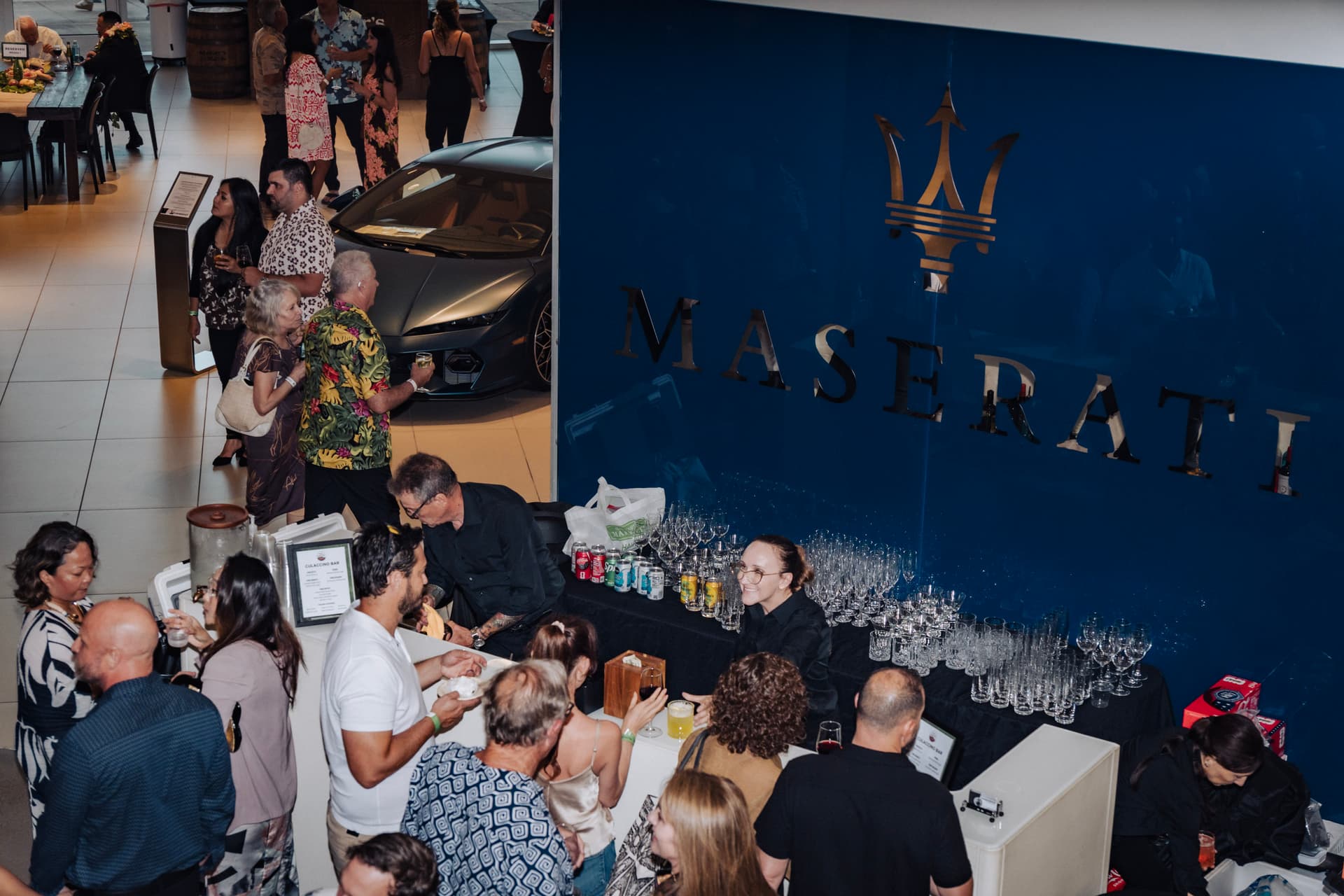 Hospitality & Bar